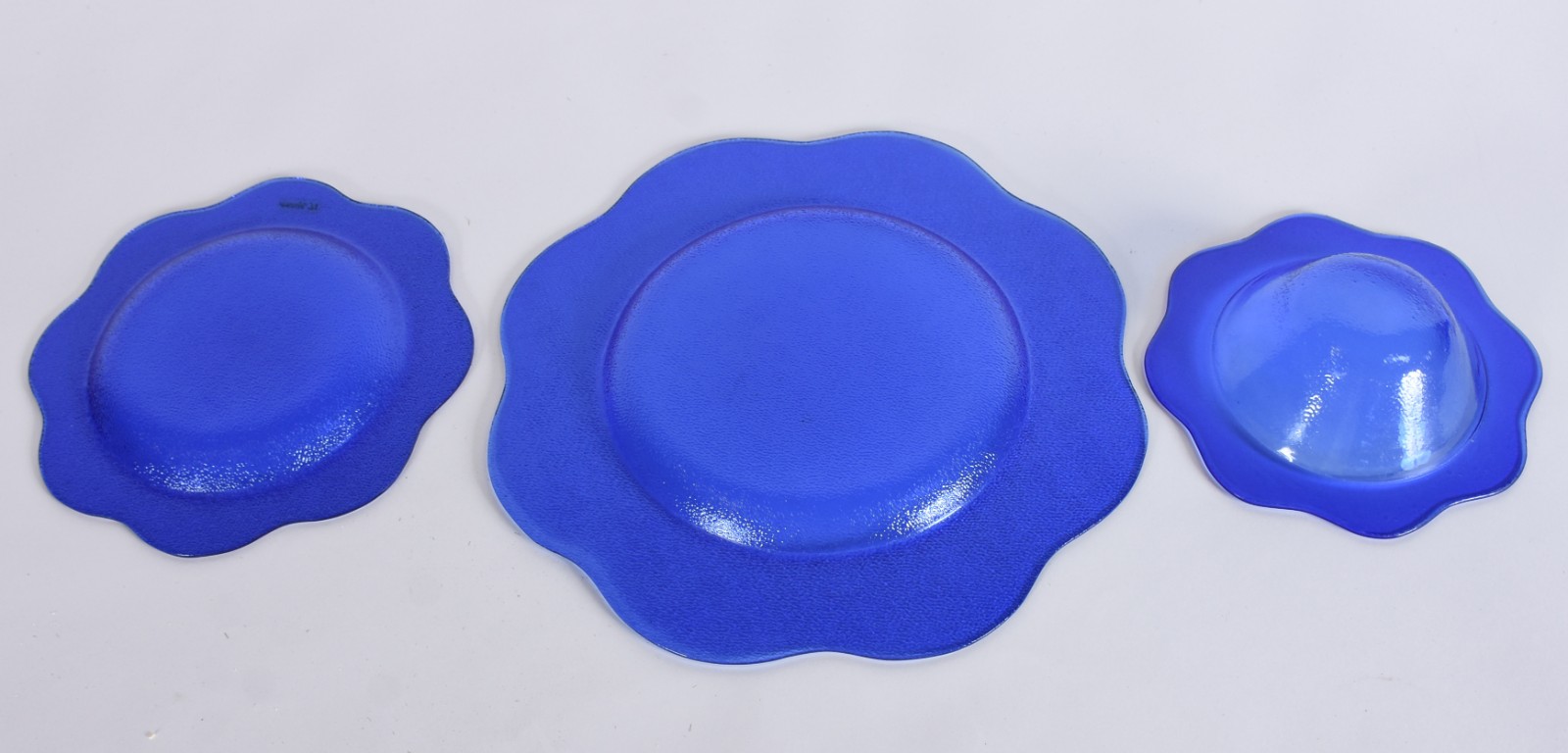 Conjunto de pratos e copos de vidro azul italiano "Laura" composto... - foto 7 de 7