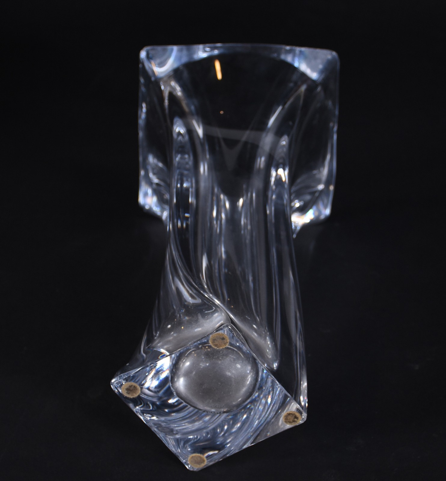 Vaso de cristal, com bicados, assinado. - foto 4 de 7