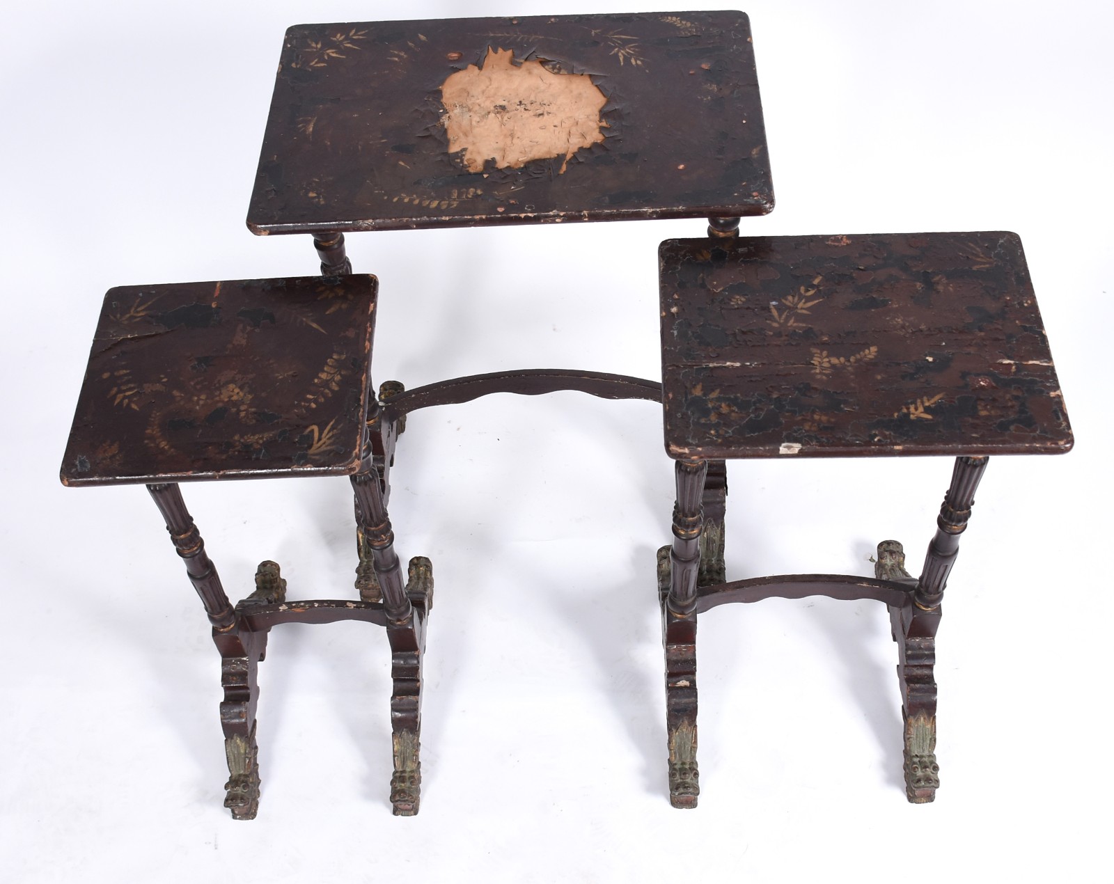 Mesa ninho oriental de madeira, pintura com desgastes, pernas... - foto 5 de 7