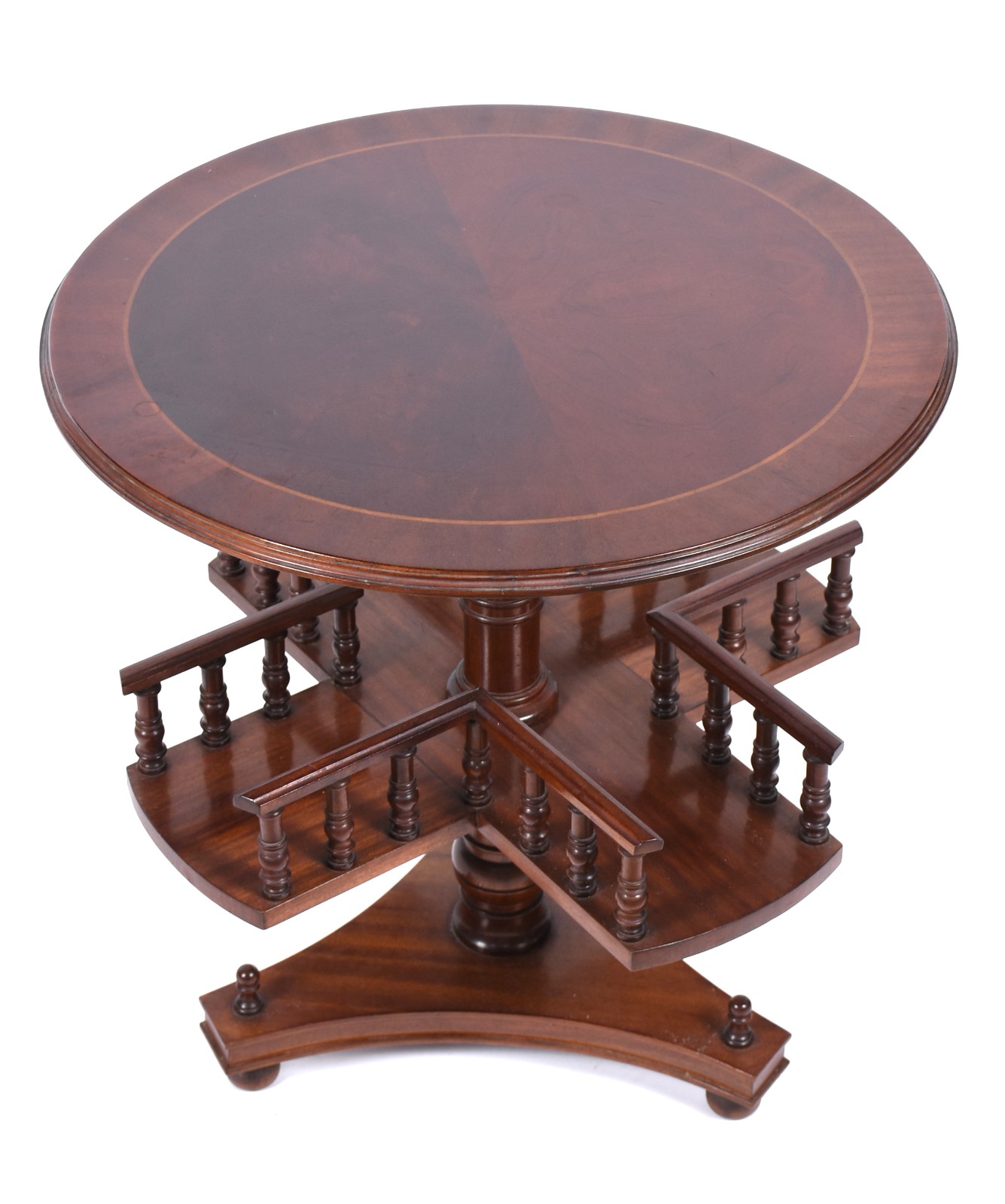 Mesa de madeira nobre feitio circular, estilo inglês, apoio em coluna... - foto 2 de 4