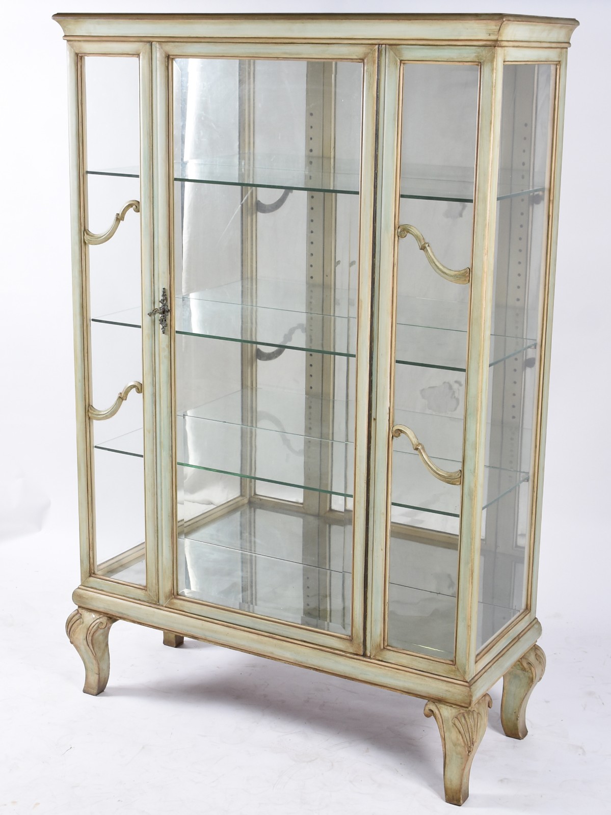 Vitrine de madeira nobre patinada com portas e laterais de vidro... - foto 1 de 5