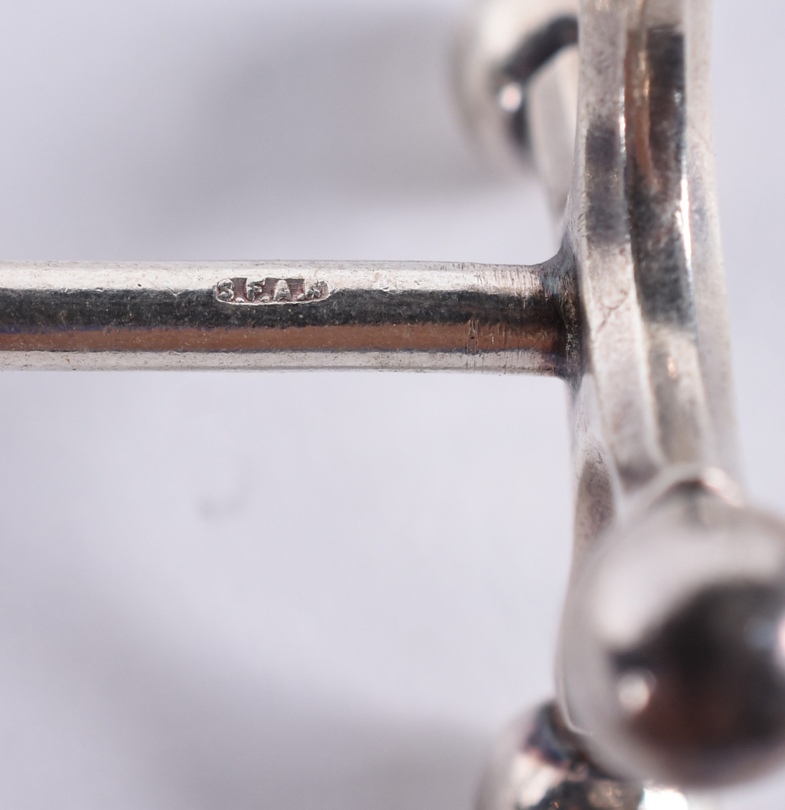 Oito descansos de talheres de metal prateado com suportes na forma de... - foto 5 de 5