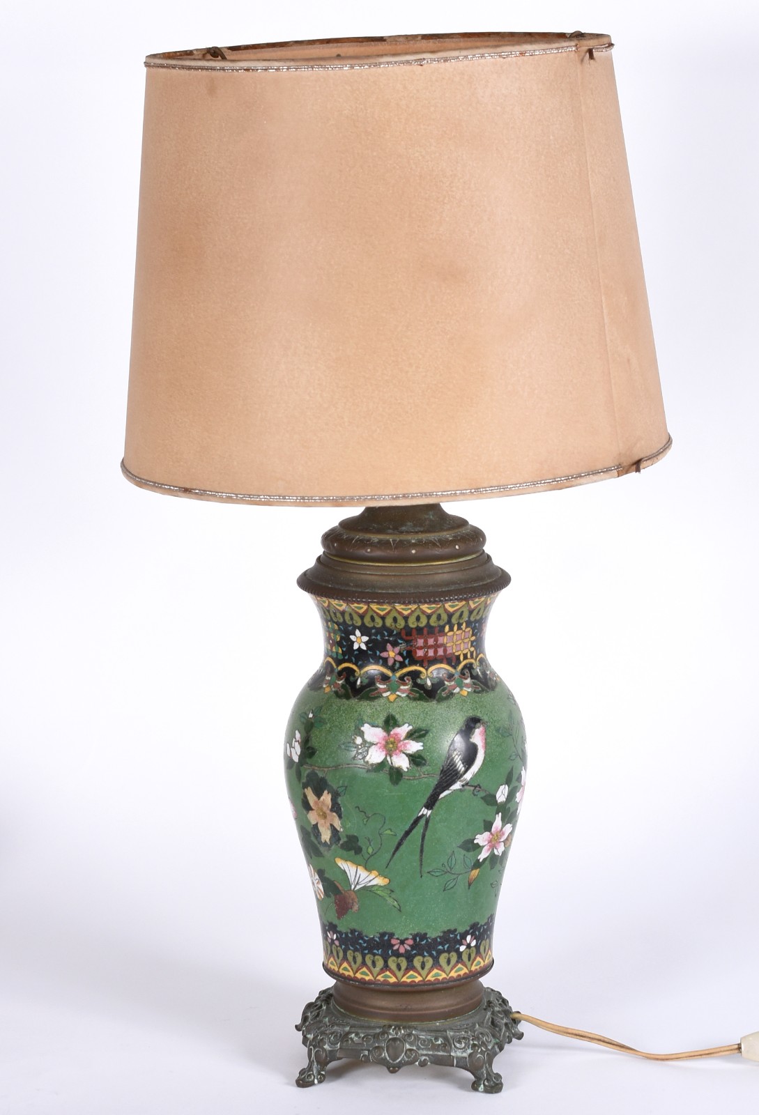Abatjour de antigo cloisonné na cor verde com pássaro e flores em... - foto 3 de 4