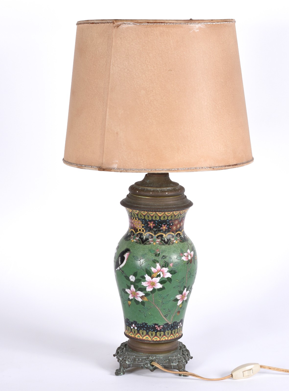 Abatjour de antigo cloisonné na cor verde com pássaro e flores em... - foto 1 de 4