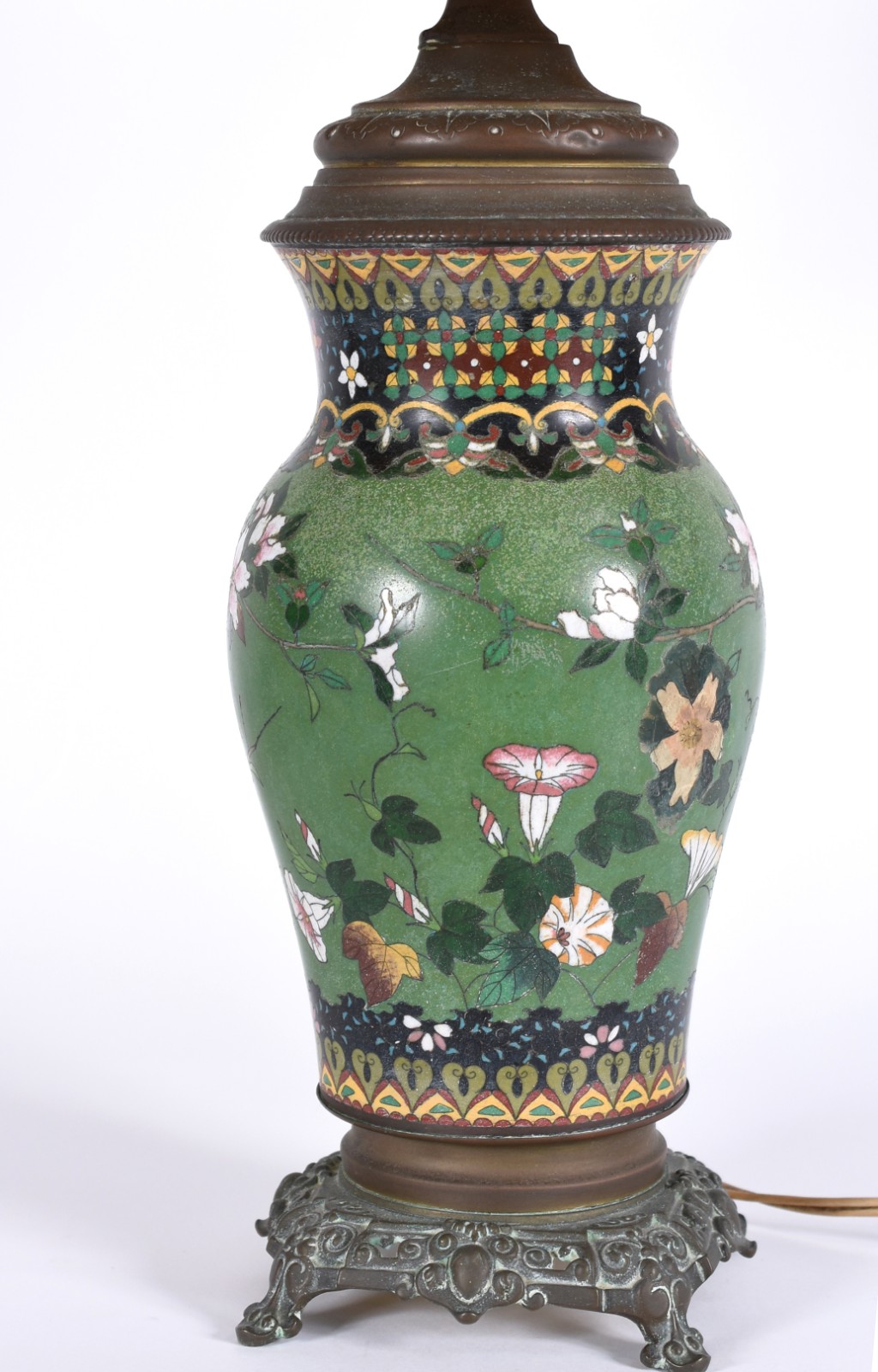 Abatjour de antigo cloisonné na cor verde com pássaro e flores em... - foto 4 de 4
