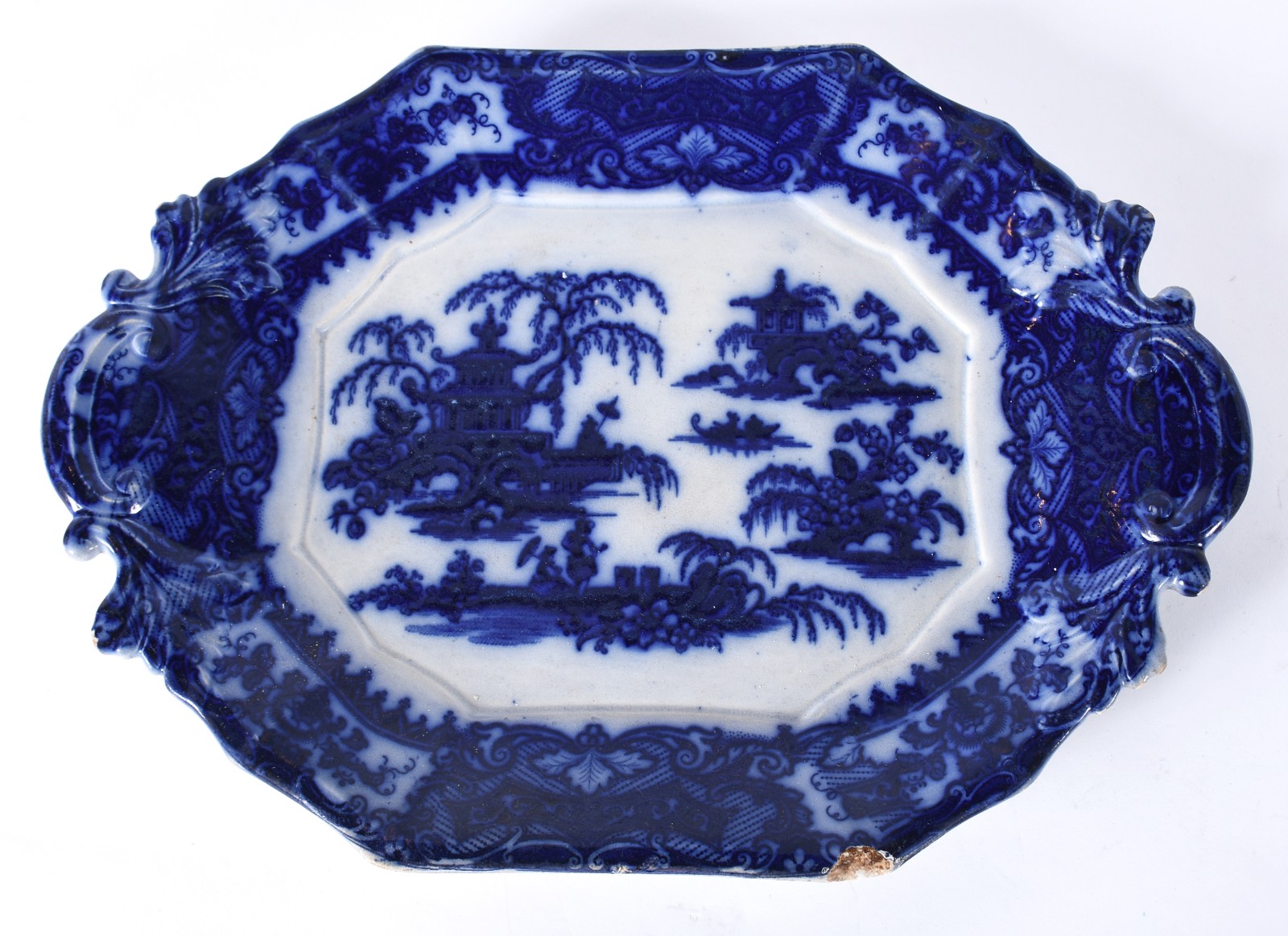 Travessa de faiança Ting- Hae, azul borrão, feitio oitavado, decorada... - foto 1 de 3