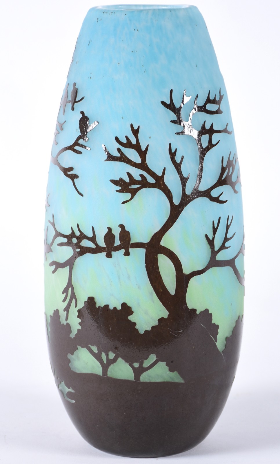 Vaso de pasta de vidro em tons degradés de azul e verde decorado com... - foto 1 de 4