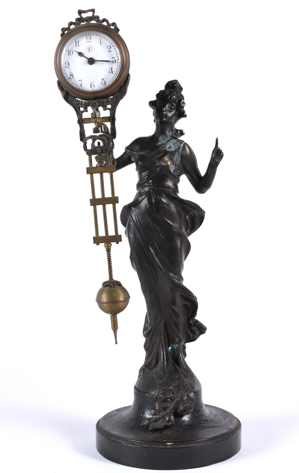 Escultura de petit bronze representando figura feminina com relógio... - foto 1 de 7