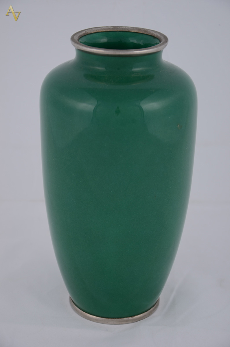 Vaso em cloisonée com decoração floral - Japão - Séc. XX. Altura: 22... - foto 2 de 2