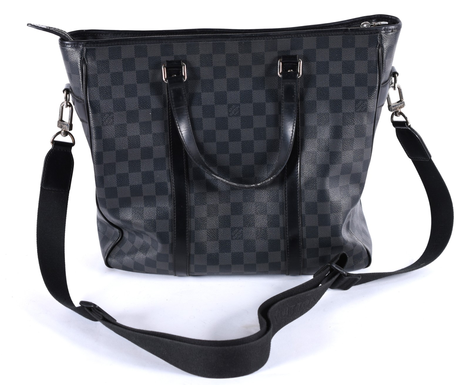 Louis Vuitton (1854) - foto 1 de 6