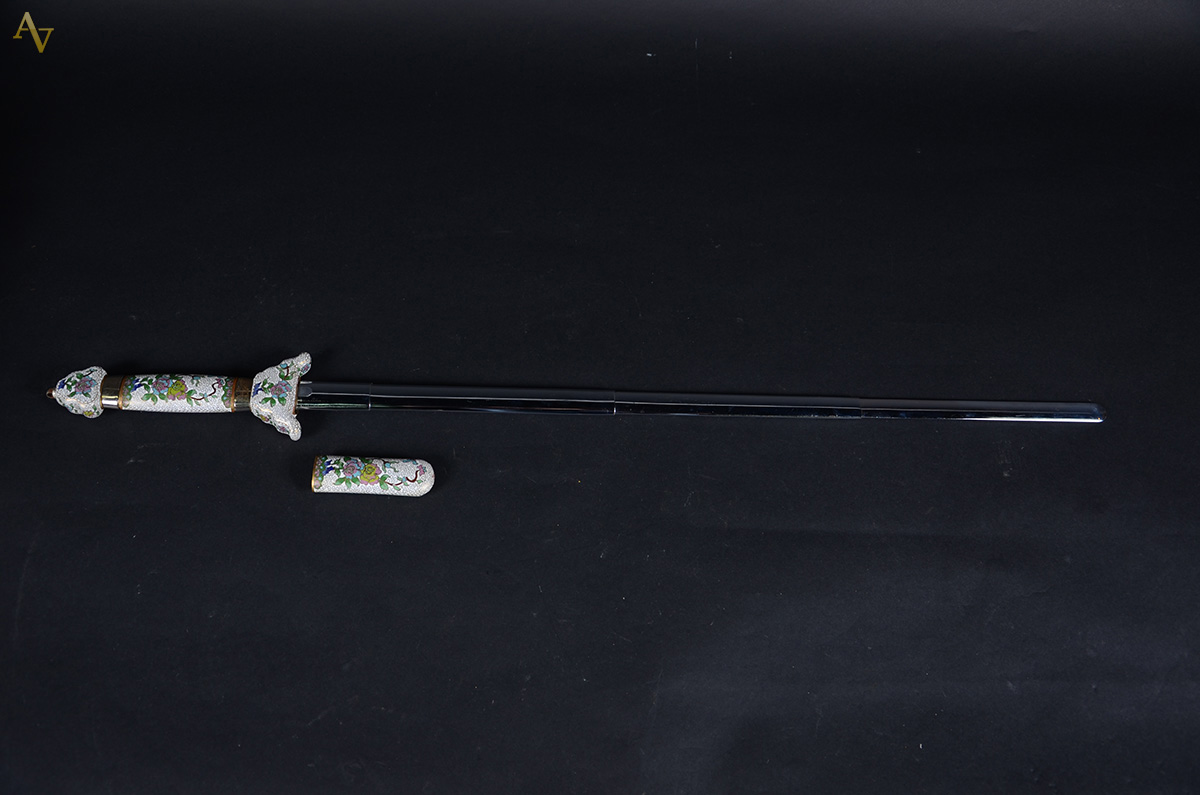 Espada retrátil de metal com bainha em Cloisonée, med.fechada 34 cm. - foto 2 de 2