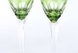 Conjunto com 6 cálices para vinho de cristal do... - Conjunto com 6 cálices para vinho de cristal doublé verde facetados.