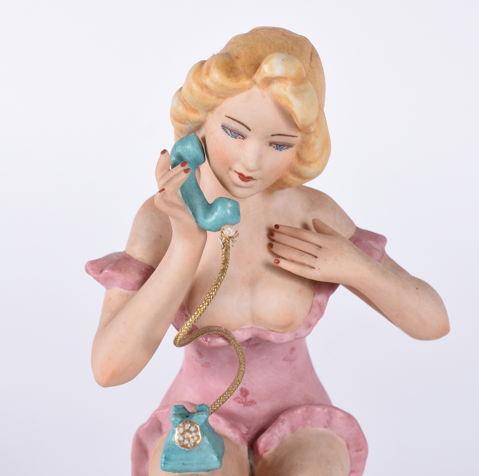 Duas figuras de porcelana policromada, representando figuras... - foto 3 de 5