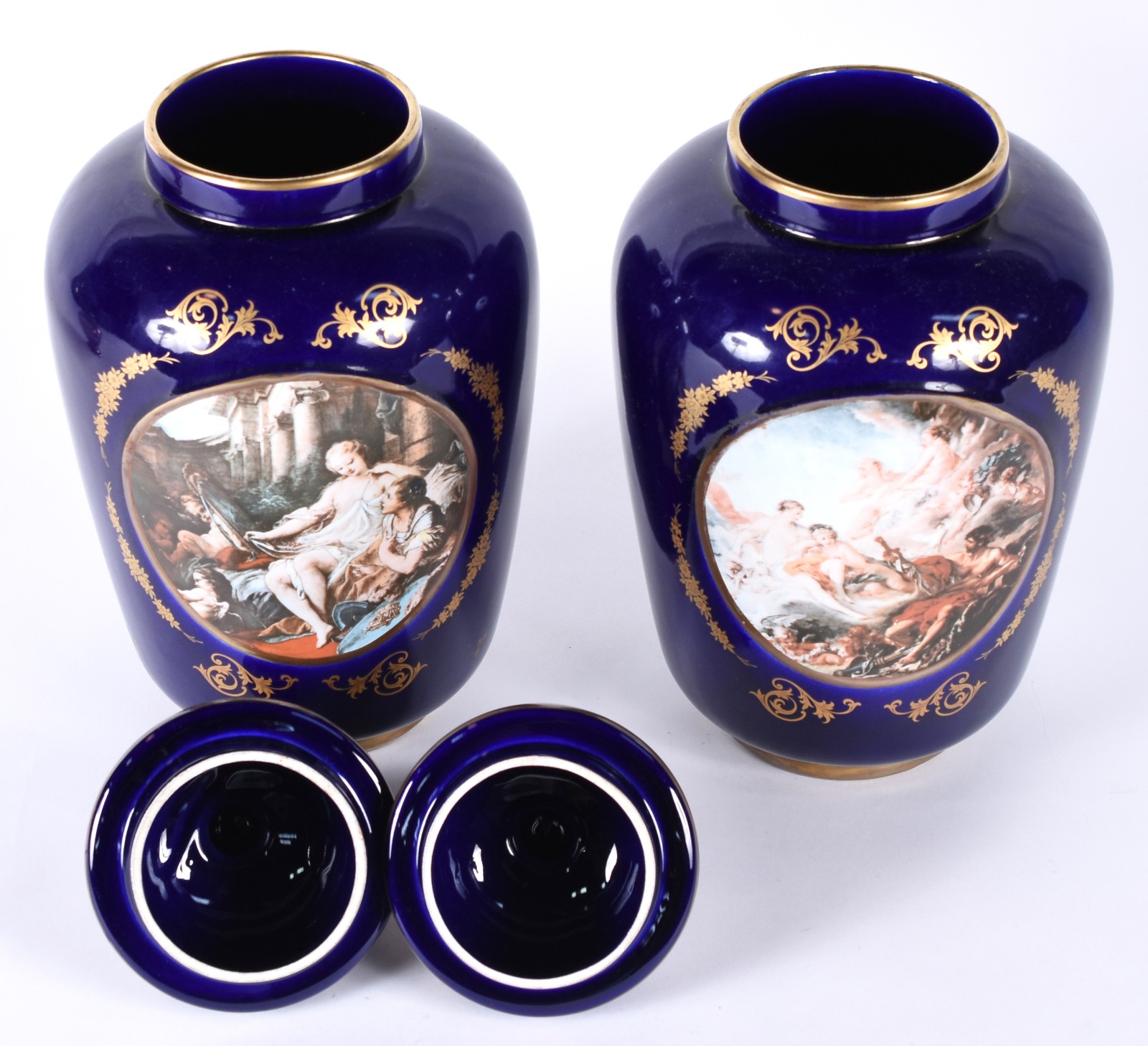 Par de potiches italianos de porcelana azul cobalto, medalhões em... - foto 4 de 6