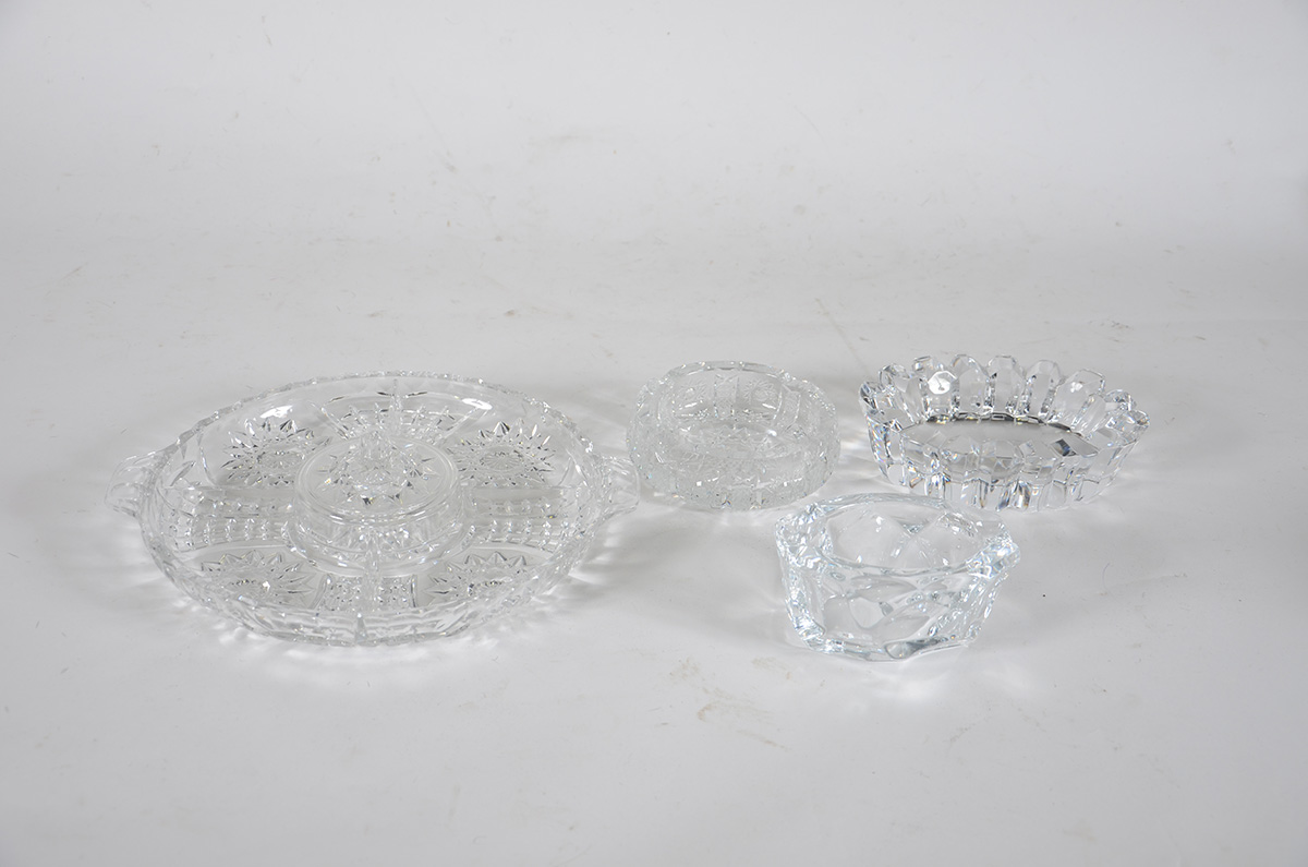Diversas peças de cristal europeu lapidado, sendo 3 cinzeiros (o...