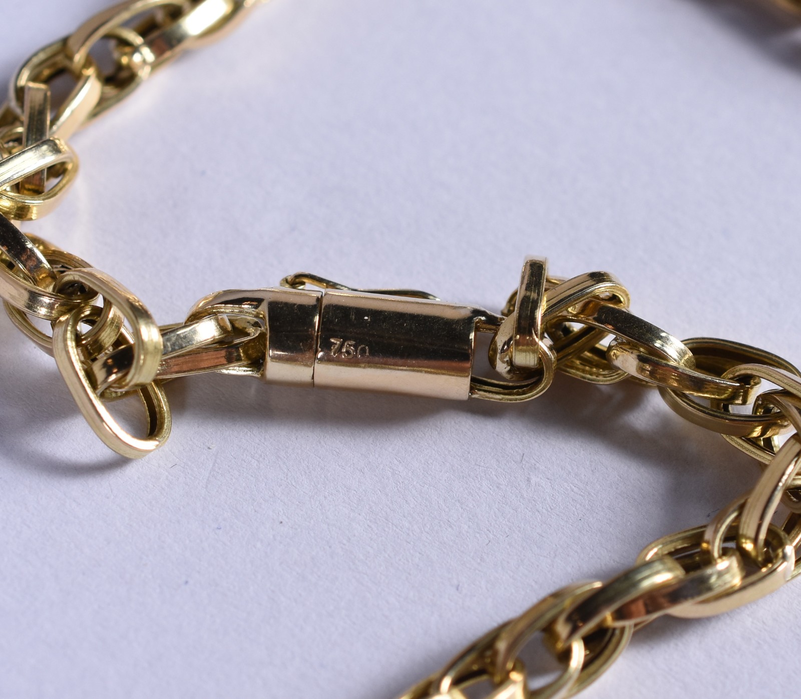 Cordão de ouro 18k, contraste 750 (Por motivos de segurança a peça... - foto 5 de 6