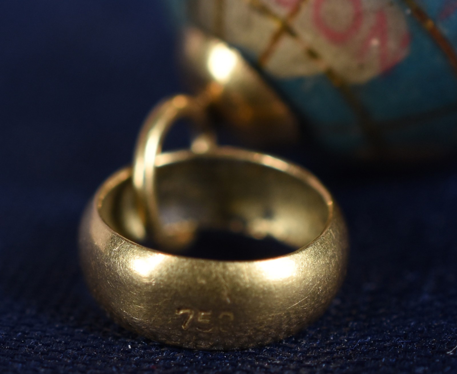 Pingente de ouro (Por motivos de segurança a peça não se encontra na... - foto 4 de 4