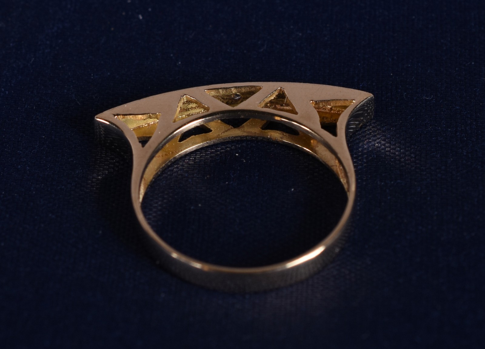 Anel de ouro 18k, contraste 750 com 9 brilhantes, aro 18 (Por motivos... - foto 3 de 3