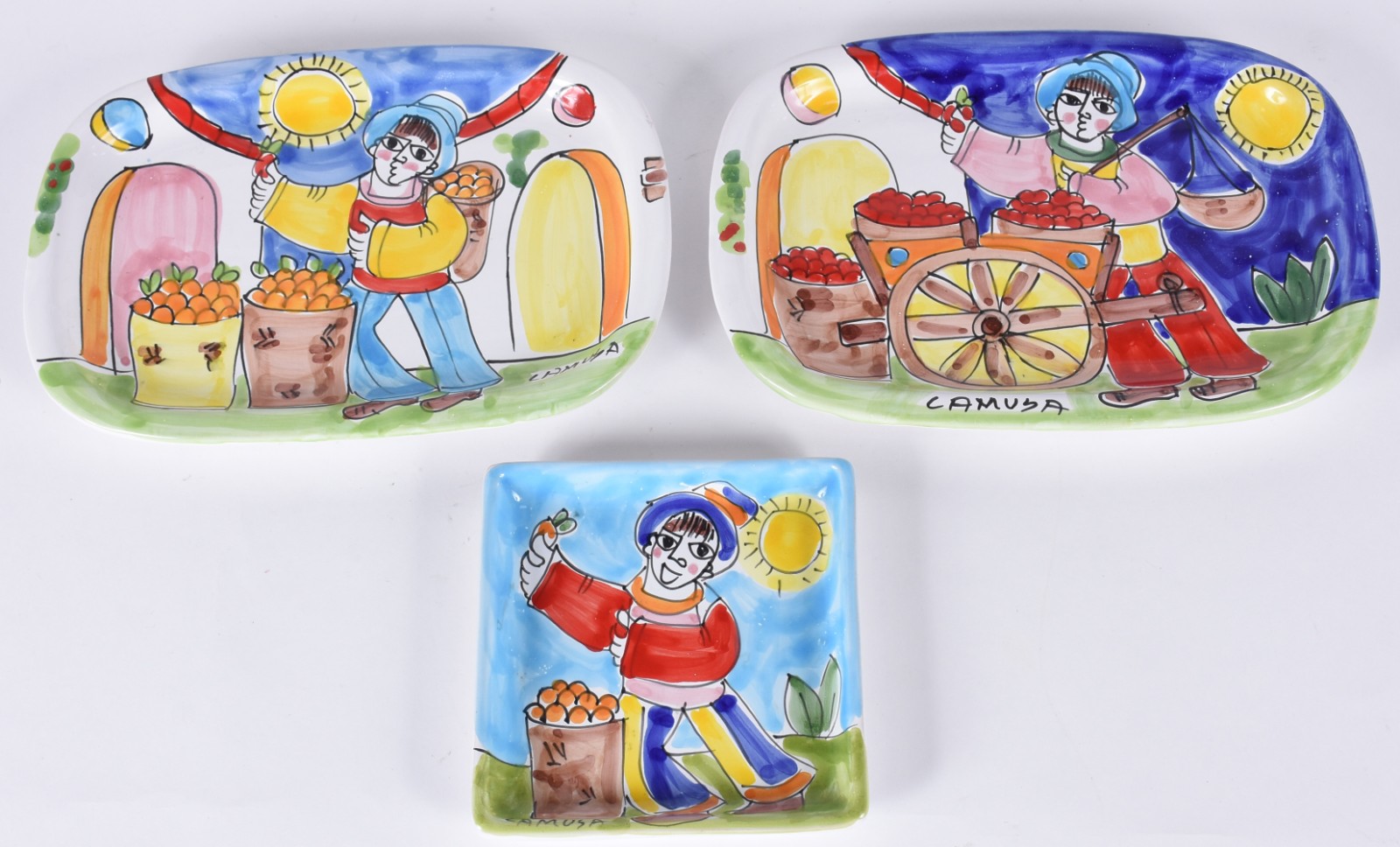 Três travessas de porcelana italiana com desenhos em policromia. - foto 1 de 6