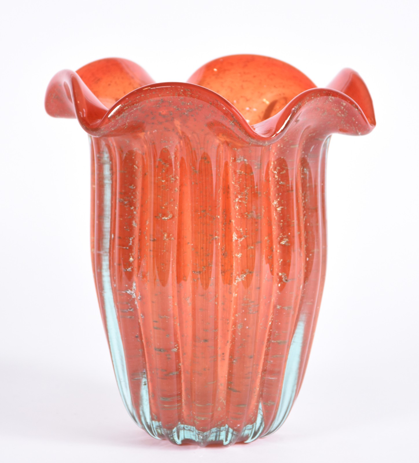 Vaso de vidro decorativo na cor laranja. - foto 1 de 3
