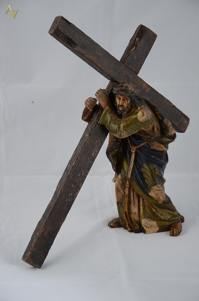 Imagem de Cristo em estuque com cruz de madeira. Bahia - Séc XIX... - foto 1 de 3