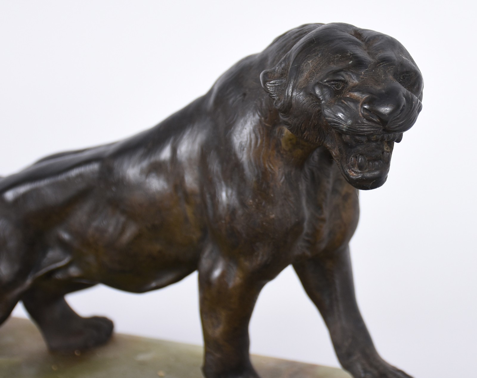 Tinteiro Art Deco em mármore negro e ônix verde, decorado com figura... - foto 5 de 6