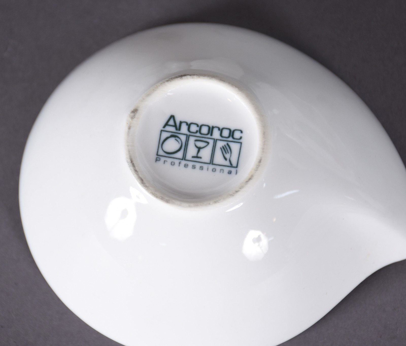 Lote com diversas peças, sendo: Serviço de porcelana Germer para... - foto 5 de 11