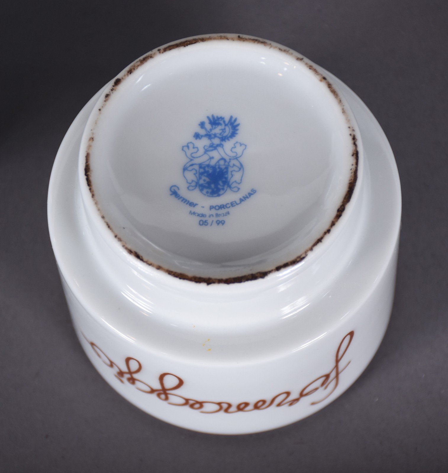 Lote com diversas peças, sendo: Serviço de porcelana Germer para... - foto 8 de 11