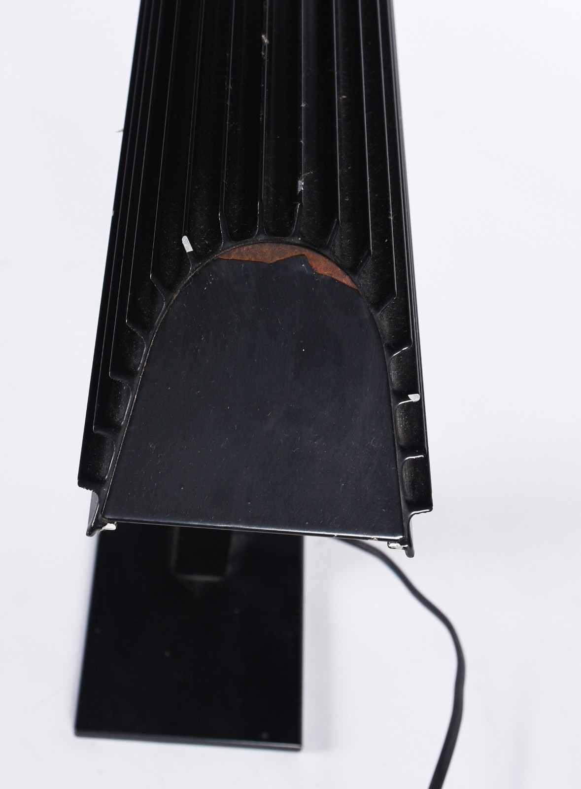 "Table Lamp" francesa de metal pintado de preto. - foto 3 de 4