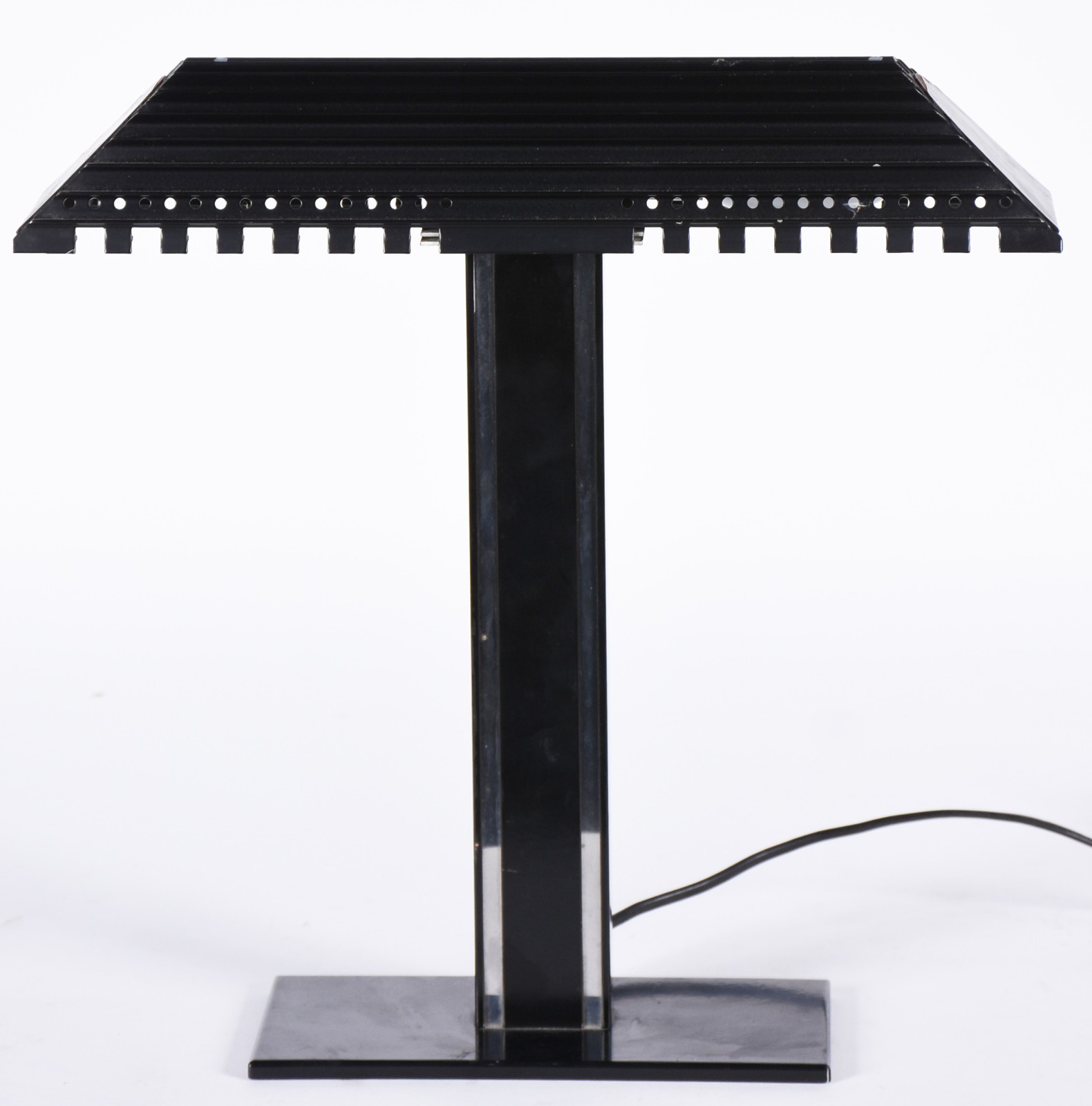 "Table Lamp" francesa de metal pintado de preto. - foto 1 de 4