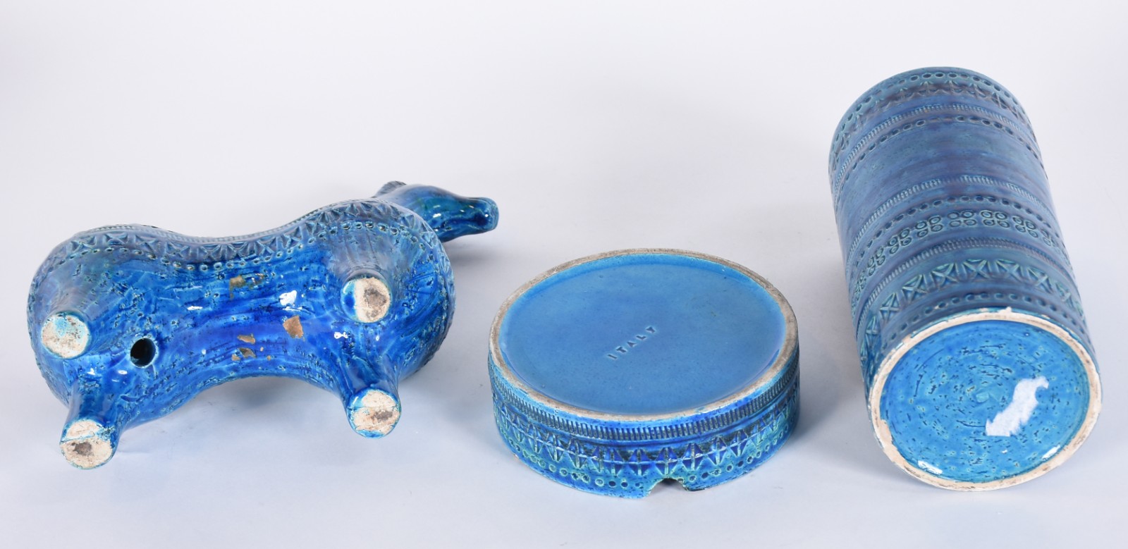 Três peças de cerâmica italiana na cor azul composto de: jarra... - foto 4 de 6