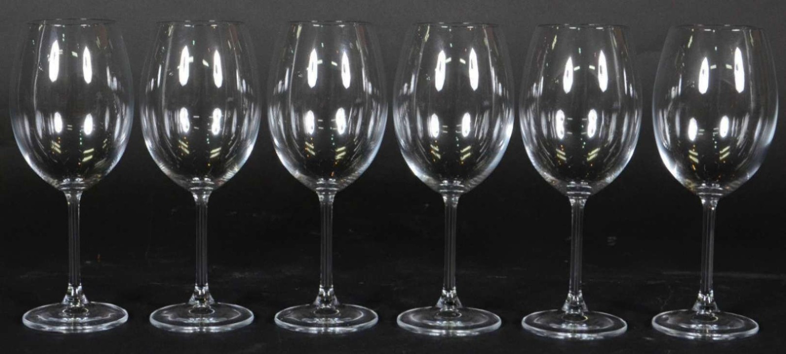 Seis taças de cristal para vinho, 580 ml. - foto 1 de 2