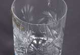 Conjunto de cristal lapidado, sendo 6 cálices p... - Conjunto de cristal lapidado, sendo 6 cálices para vinho, 6 para licor (um bicado), 6 copos para whisky e 5 para água. Total: 23 peças.