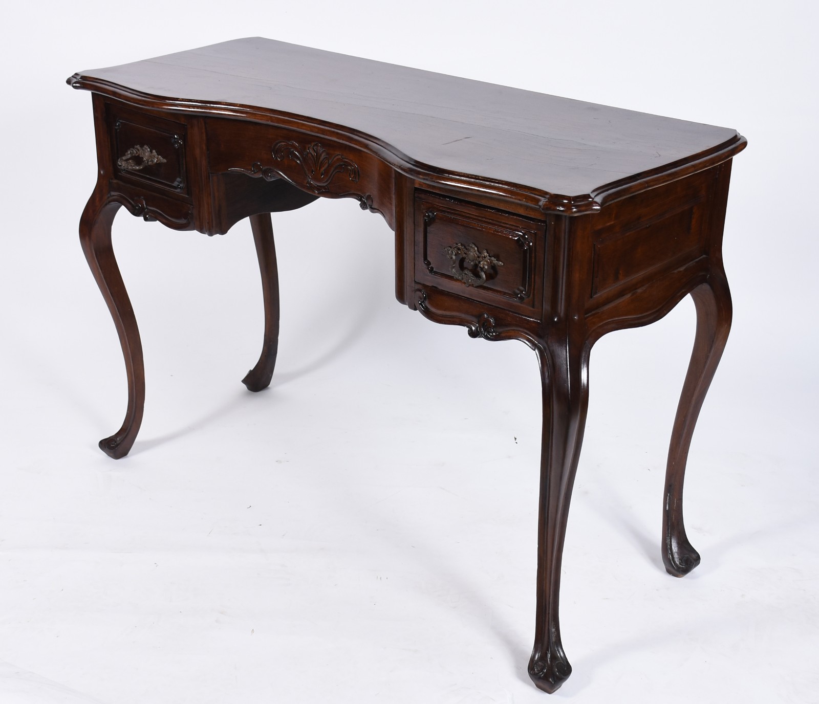 Mesa de escritório de madeira nobre com 2 gavetas, saia entalhada... - foto 1 de 5