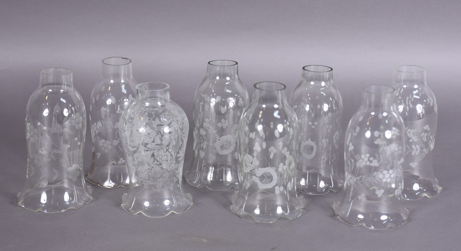 Oito mangas diversas para lustre de vidro. - foto 1 de 4