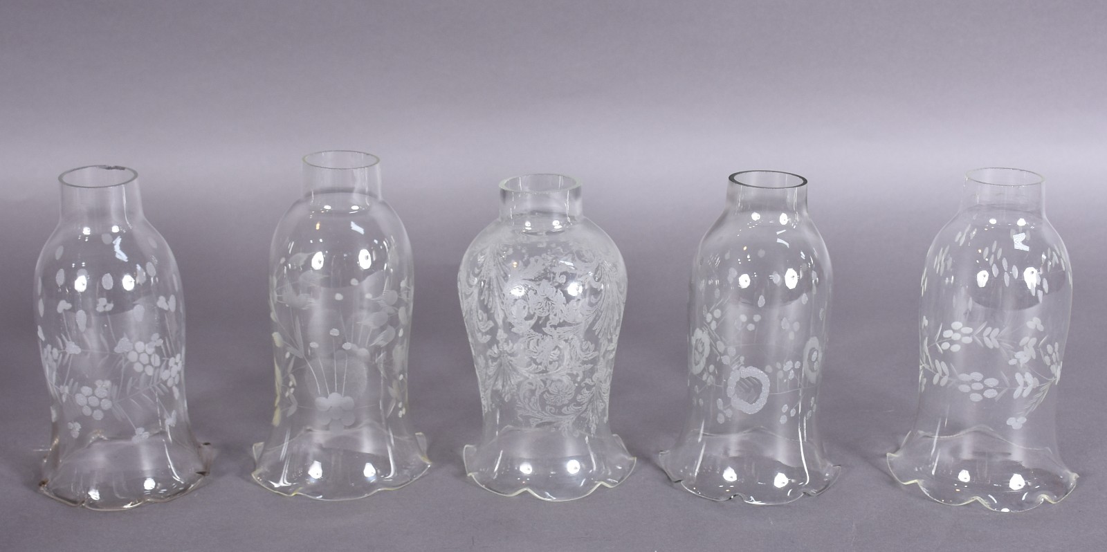 Oito mangas diversas para lustre de vidro. - foto 3 de 4