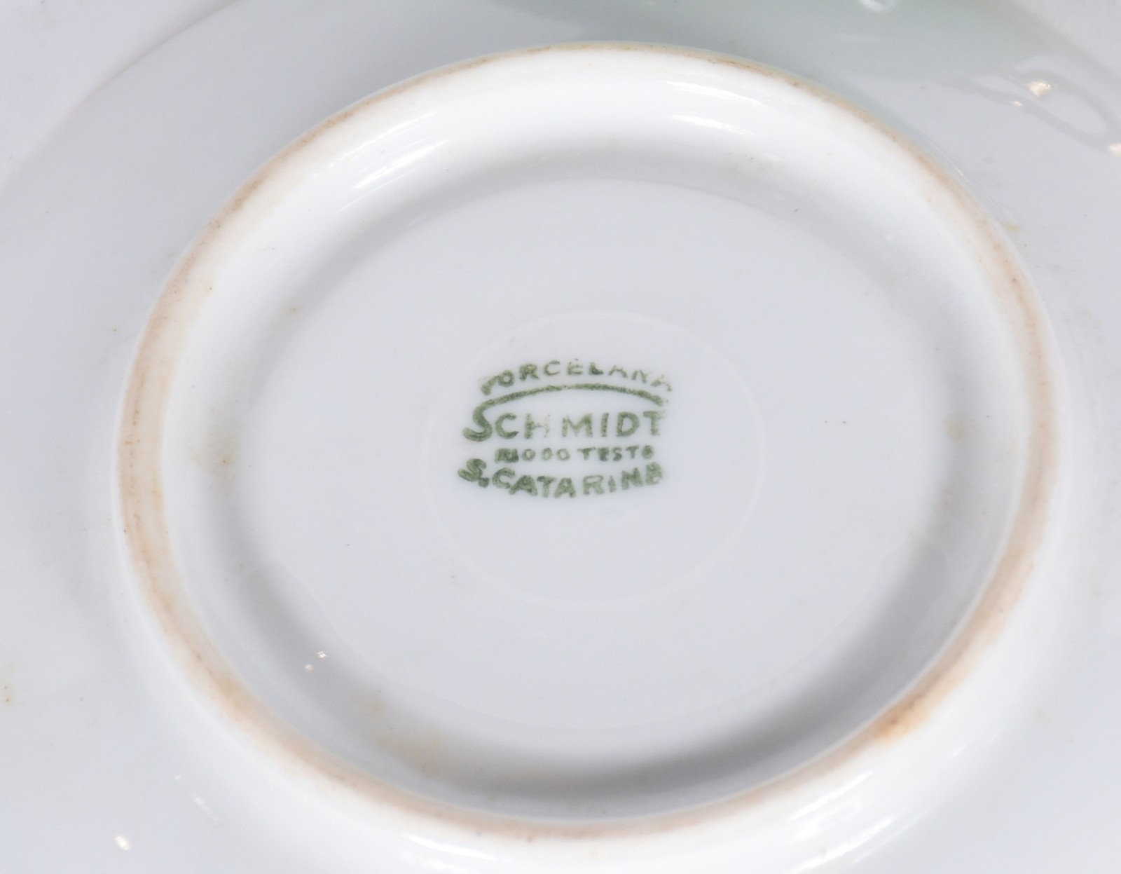 Coleção com 12 xícaras diversas, sendo: 6 coloridas de porcelana Mauá... - foto 7 de 9