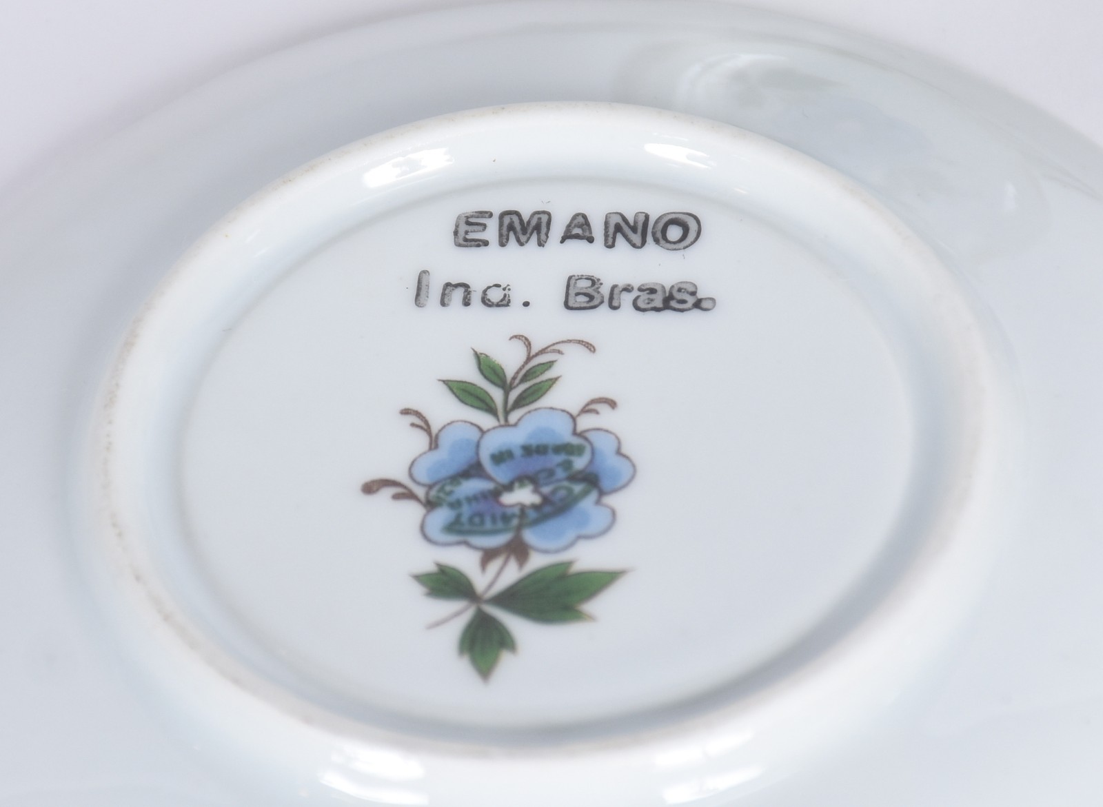 Conjunto composto de: 11 xícaras para café de porcelana floral e 6... - foto 5 de 5