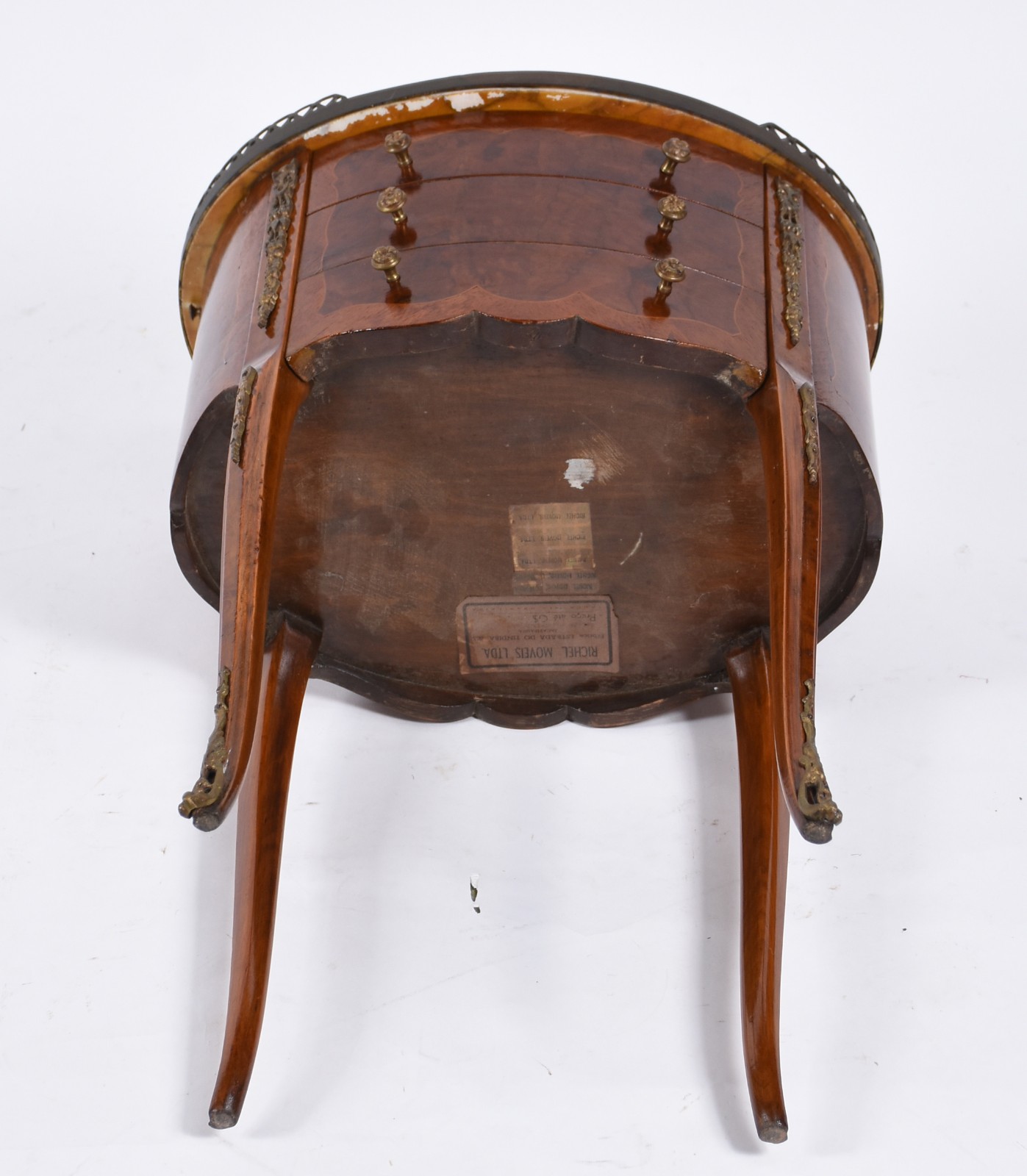 Mesa de madeira nobre estilo frances, 3 gavetas, feitio oval e... - foto 6 de 7