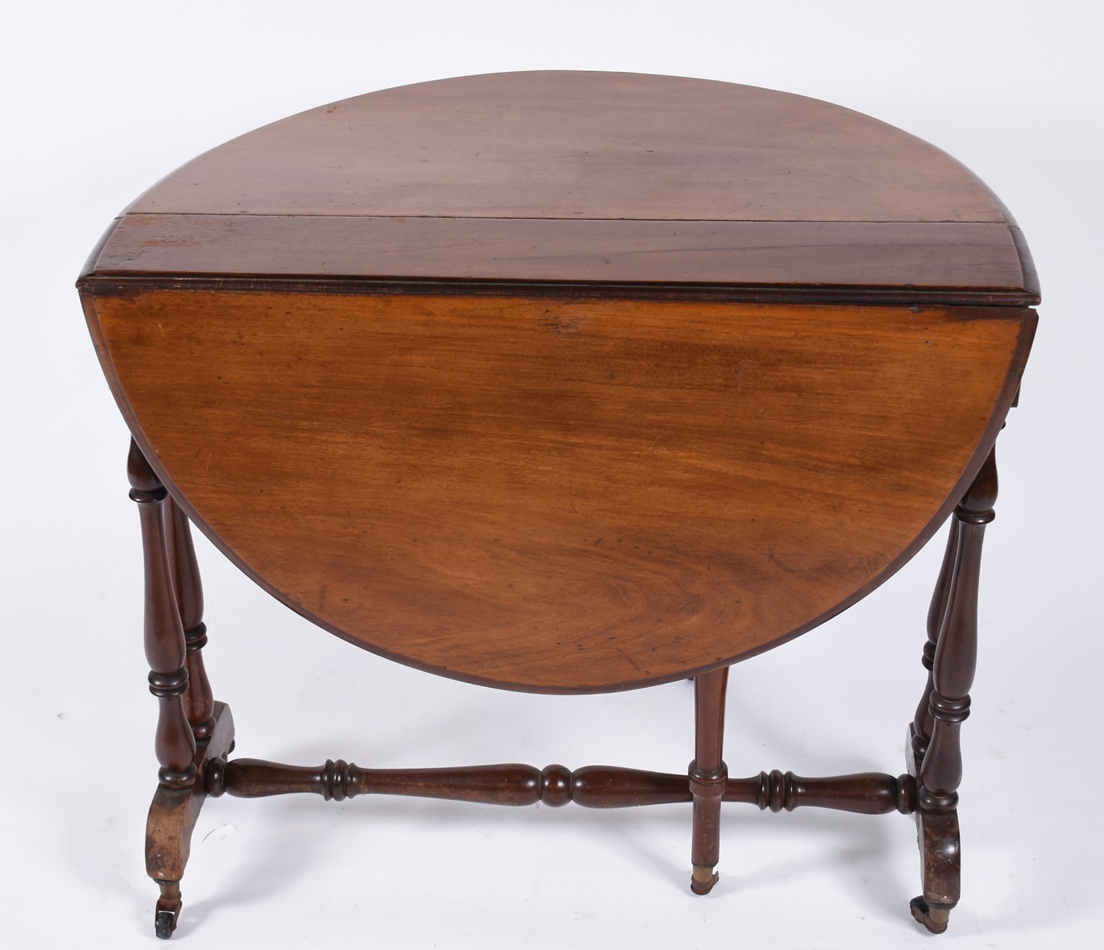 Mesa inglesa de madeira nobre, com abas, dita "Gateleg", sobre... - foto 4 de 6