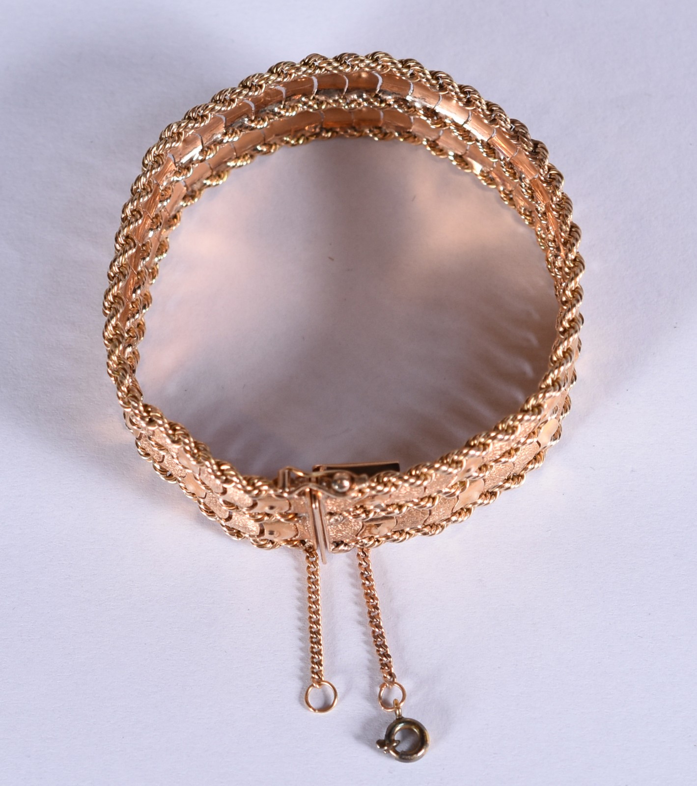 Pulseira de ouro 14k (Por motivos de segurança a peça não se encontra... - foto 2 de 6