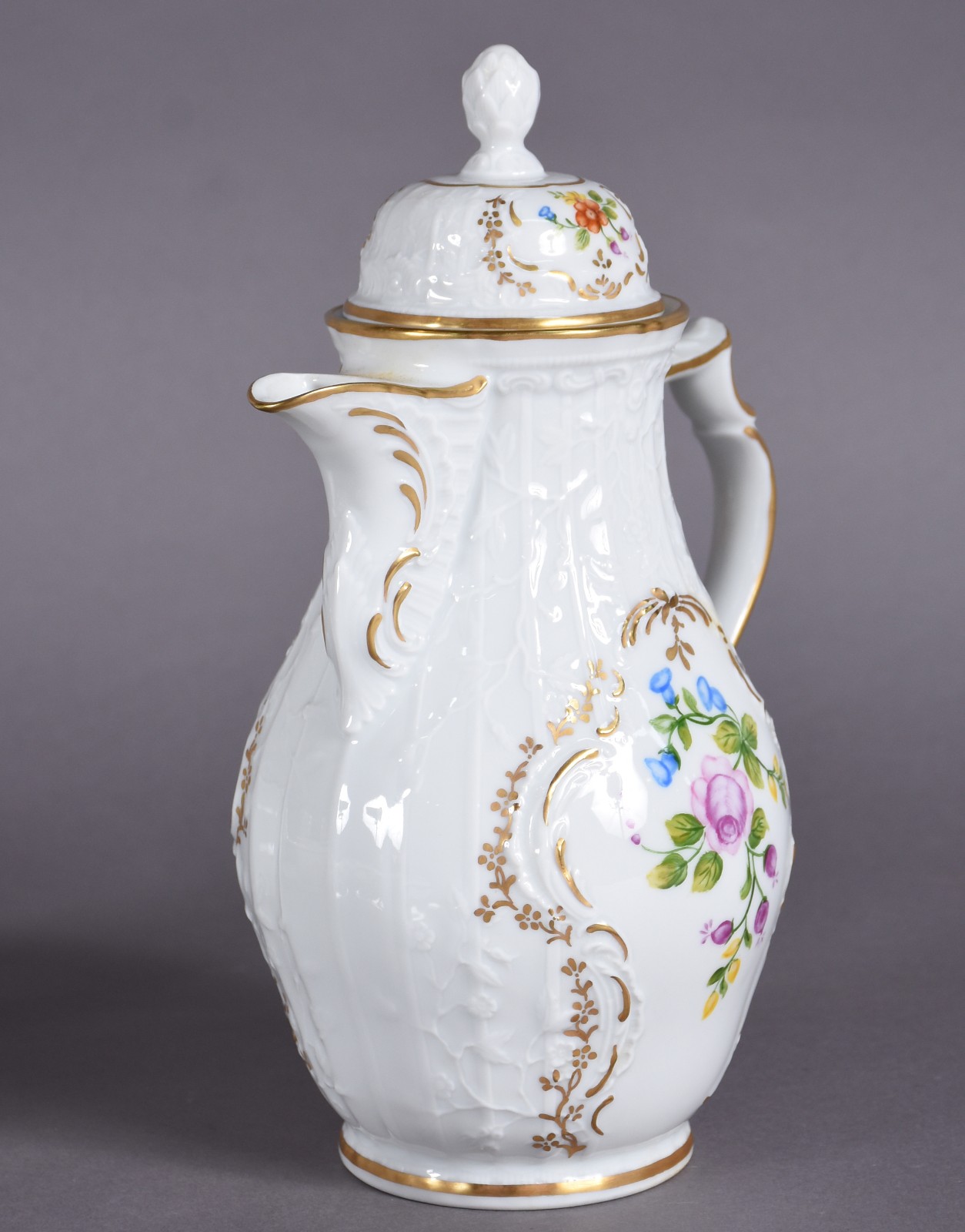Aparelho de chá de porcelana Rozenthal composto de: 11 xícaras com... - foto 4 de 7