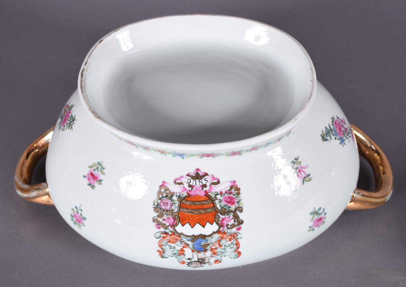 Sopeira com presentoir de porcelana decorativa ao gosto oriental... - foto 7 de 7
