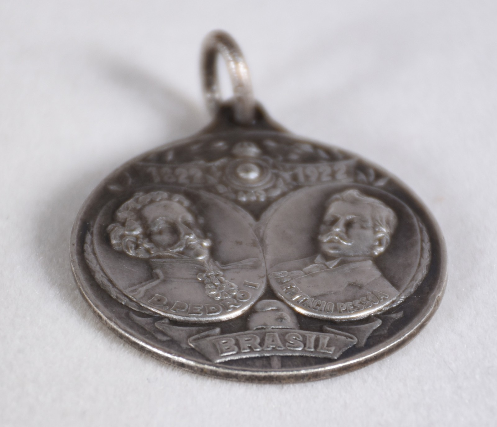 Medalha de metal comemorativa da Independência 1822/1922 (Por motivos... - foto 3 de 3