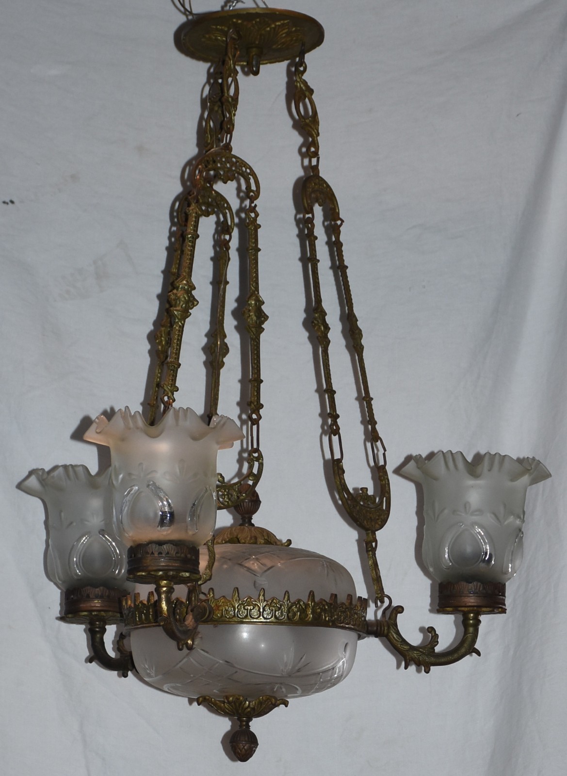 Lustre de metal com 3 braços. - foto 2 de 3