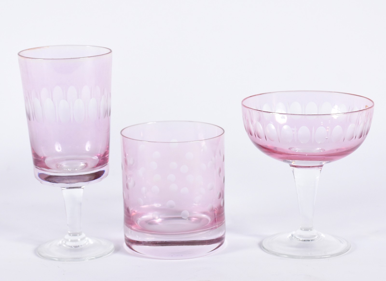 Serviço de cristal composto de: 8 flutes para champagne, 8 para vinho... - foto 3 de 3