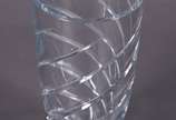 Vaso de cristal europeu lapidado. <br> - Vaso de cristal europeu lapidado. <br>