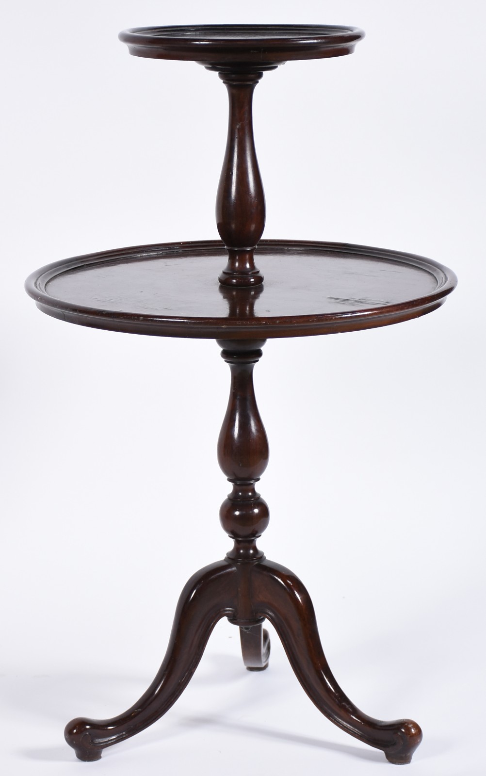 "Cake table" de madeira nobre com 2 platôs e coluna torneada sobre... - foto 1 de 4