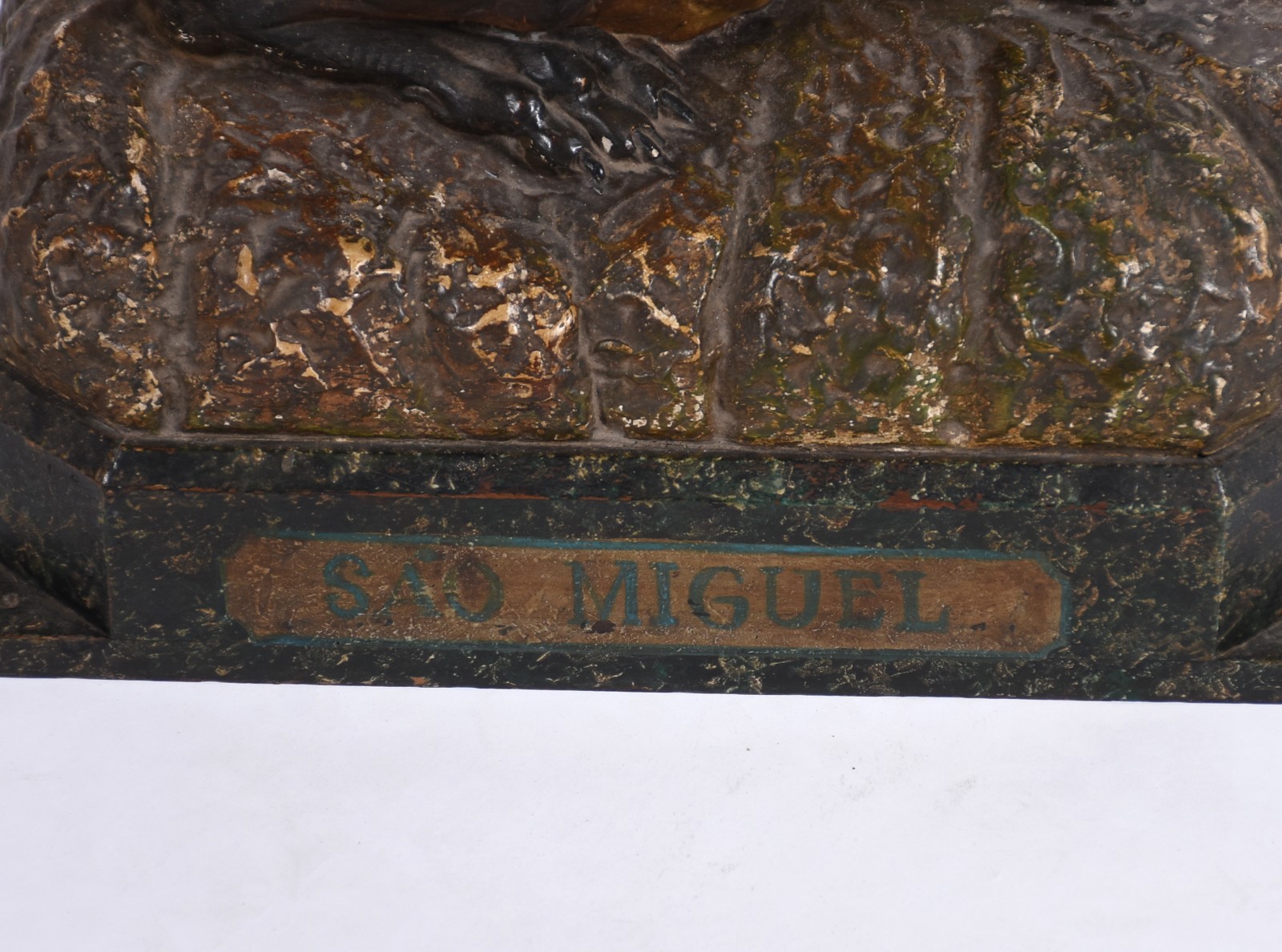São Miguel Arcanjo - Grande imagem de estuque policromado, asas de... - foto 4 de 6