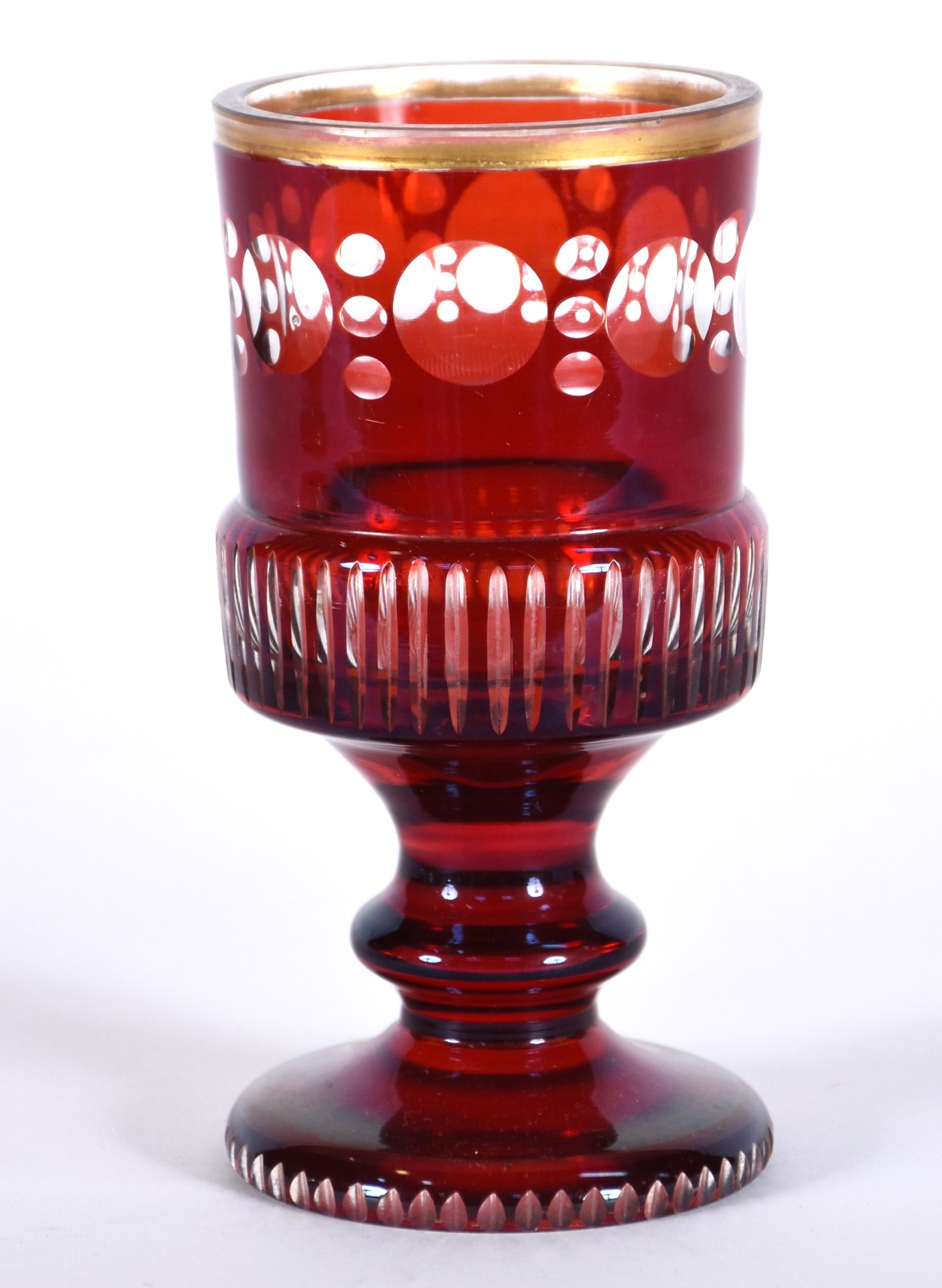 Antigo copo/goblet de cristal doublé rubi lapidado, borda com friso... - foto 1 de 3